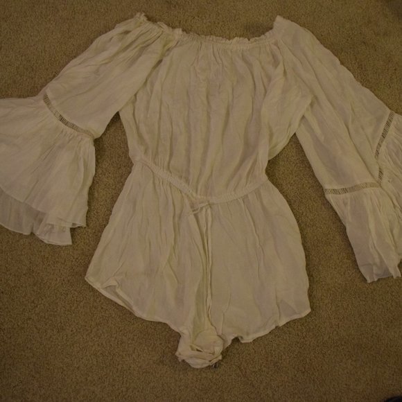 White Romper with Billowy Sleeves - Picture 1 of 2
